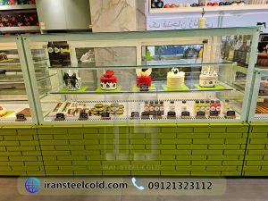 یخچال شو کیک در قنادی ها و شیرینی فروشی ها