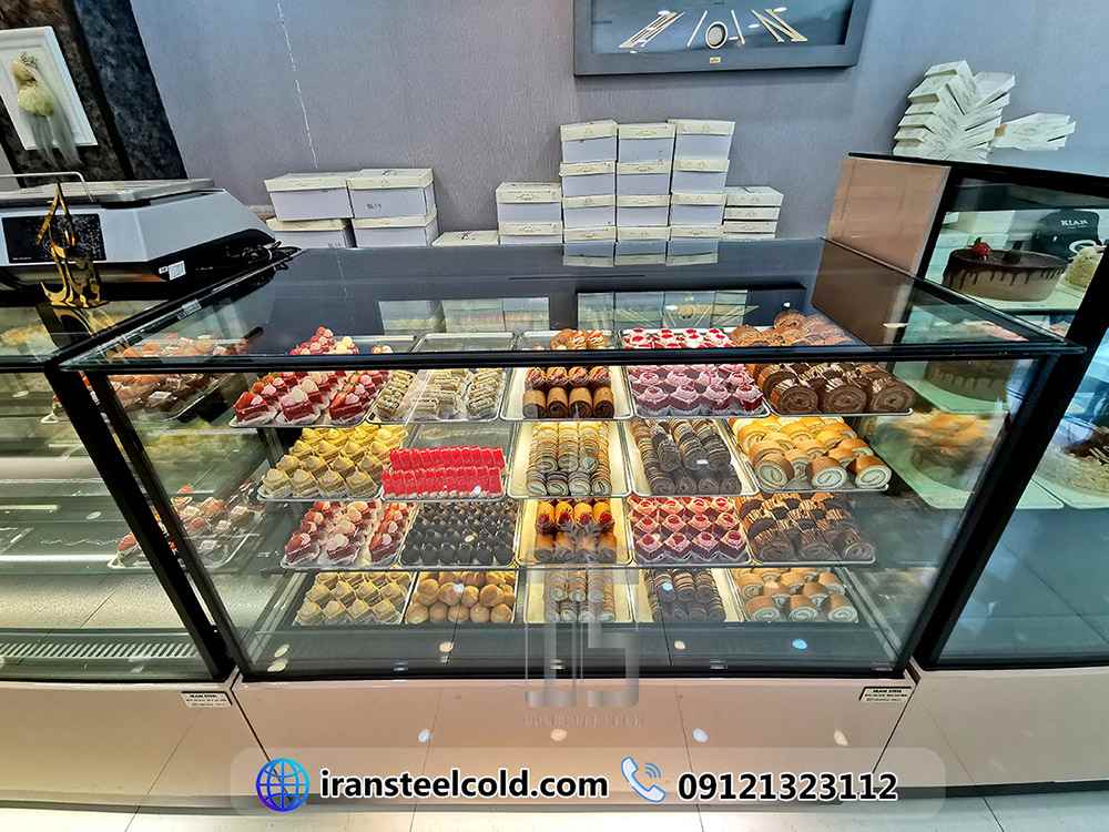 یخچال شیرینی فروشی